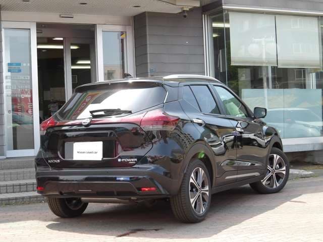 2024 NISSAN KICKS