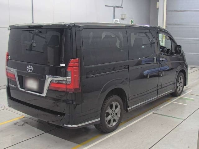 2022 TOYOTA GRANACE