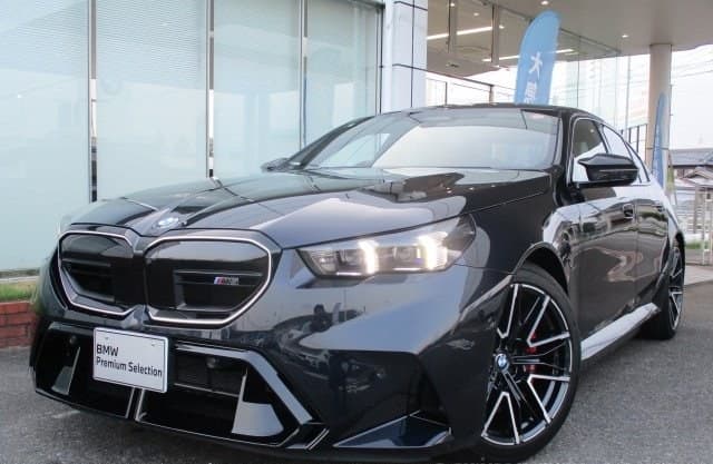 2025 BMW M5