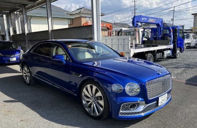 2022 BENTLEY FLYING SPUR
