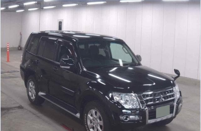 2018 MITSUBISHI PAJERO