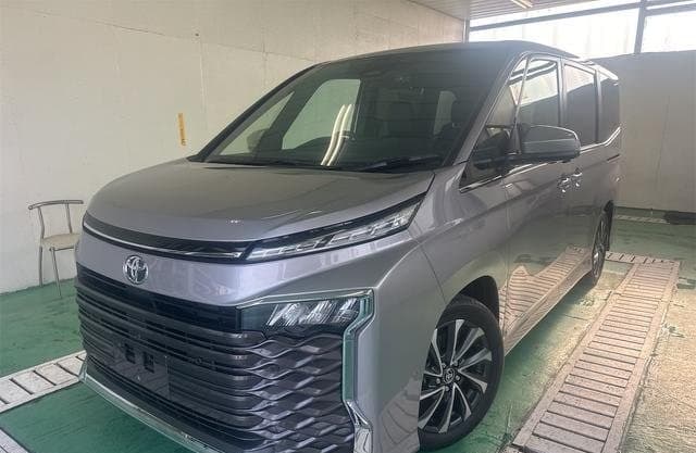 2026 TOYOTA VOXY