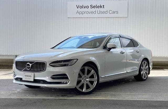 2017 VOLVO S90