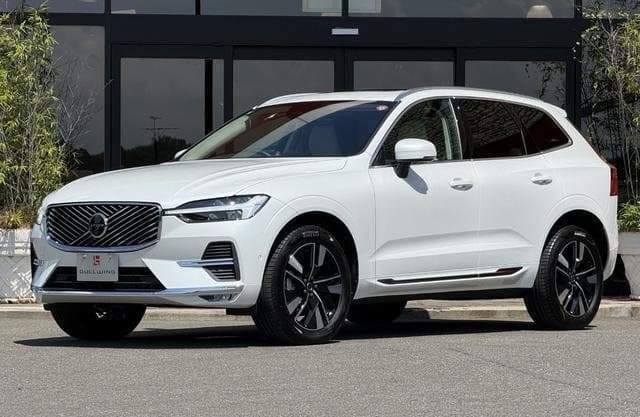 2025 VOLVO XC60