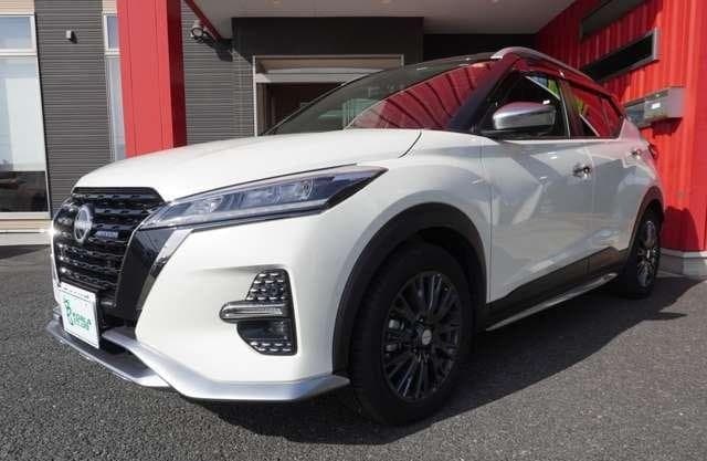 2025 NISSAN KICKS
