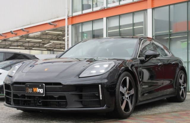 2025 PORSCHE PANAMERA