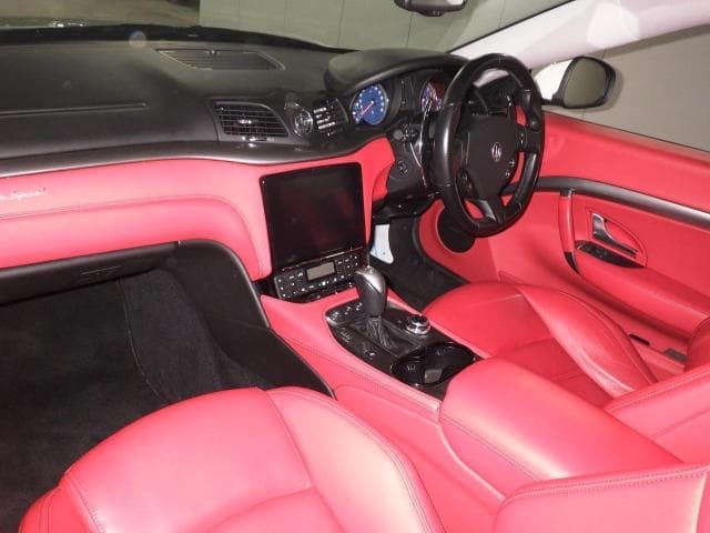 2019 MASERATI GRANTURISMO