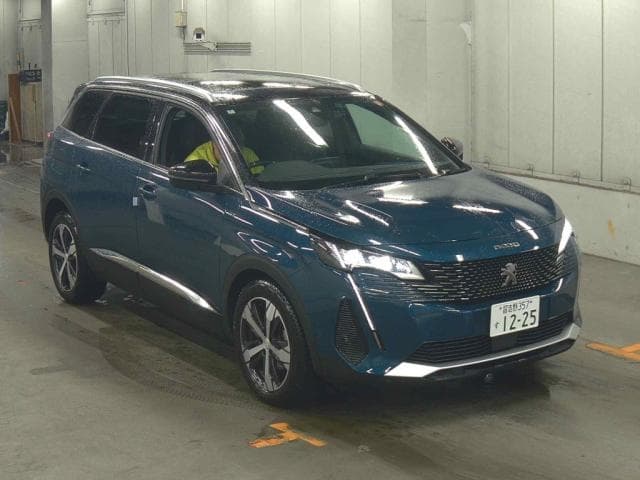 2024 PEUGEOT 5008