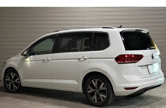 2024 VOLKSWAGEN GOLF TOURAN