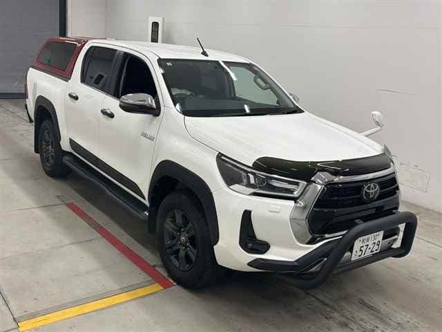 2021 TOYOTA HILUX