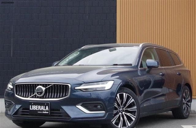 2025 VOLVO V60