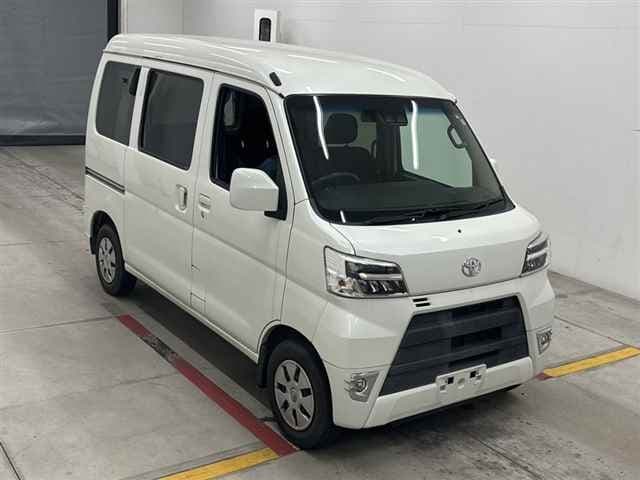 2021 TOYOTA PIXIS VAN