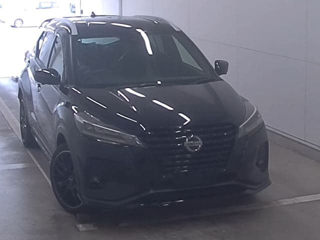 2021 NISSAN KIX