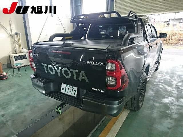2019 TOYOTA HILUX