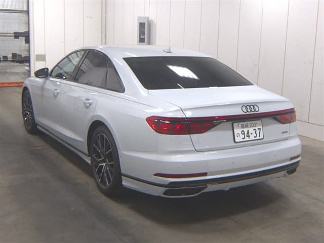 2021 AUDI A8