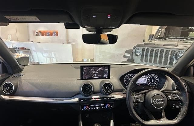 2020 AUDI SQ2