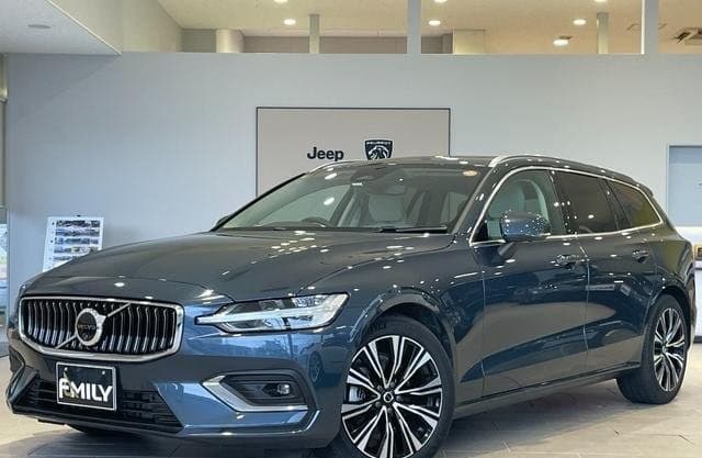 2025 VOLVO V60