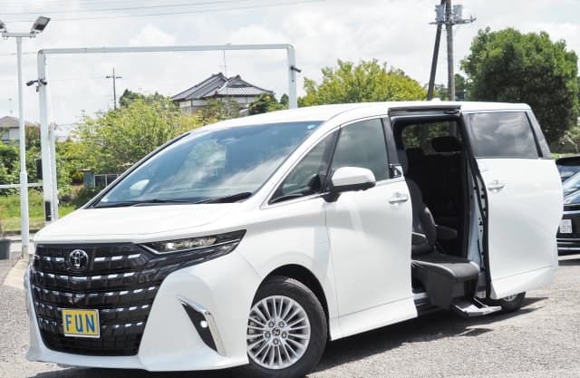 2026 TOYOTA ALPHARD