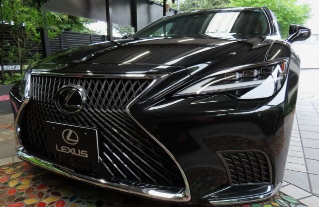 2025 LEXUS LS