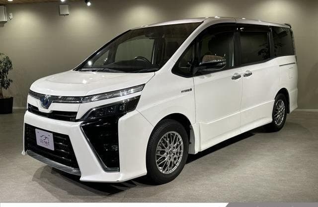 2020 TOYOTA VOXY