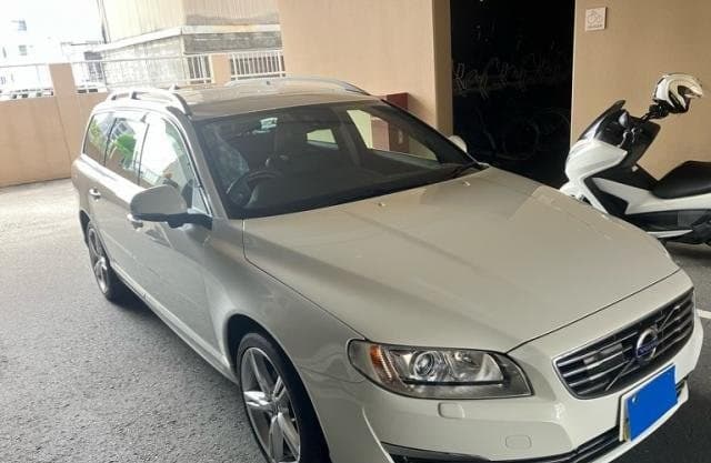 2016 VOLVO V70
