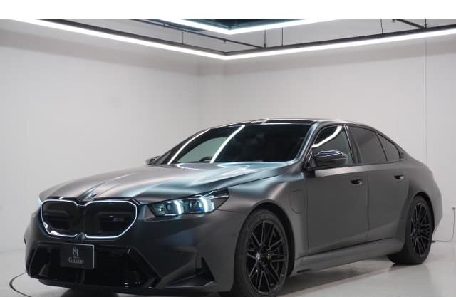 2025 BMW M5