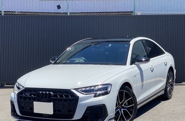 2022 AUDI A8