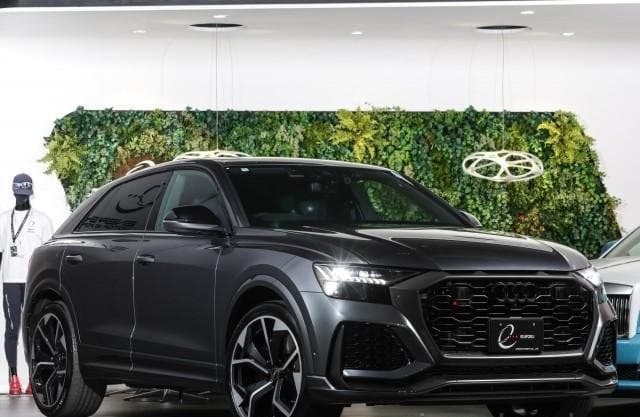 2024 AUDI RS Q8