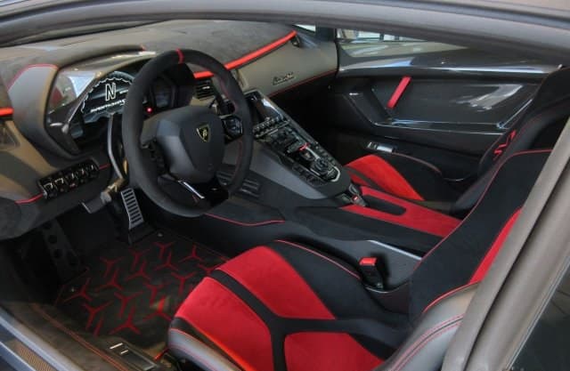 2019 LAMBORGHINI AVENTADOR