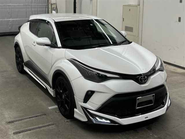 2023 TOYOTA C-HR