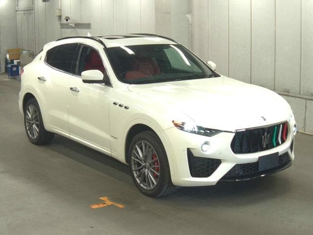 2020 MASERATI LEVANTE