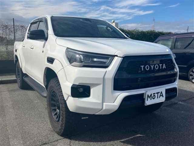 2023 TOYOTA HILUX