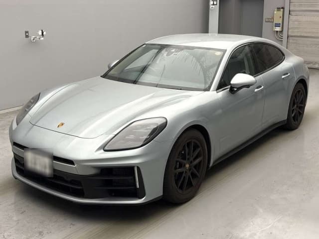 2025 PORSCHE PANAMERA