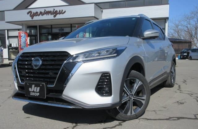 2024 NISSAN KICKS