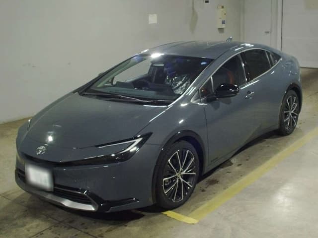 2026 TOYOTA PRIUS