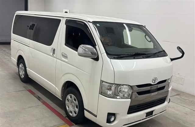 2020 TOYOTA REGIUS VAN