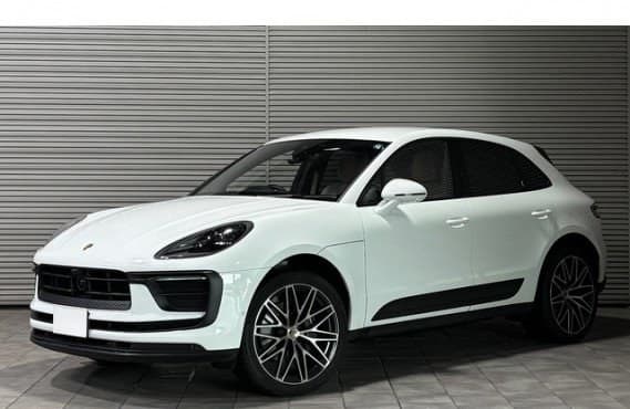 2024 PORSCHE MACAN