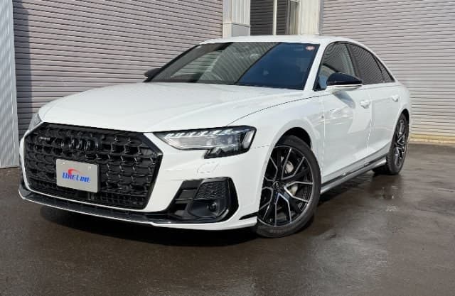 2022 AUDI A8