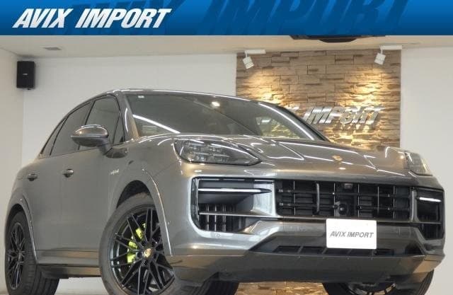 2024 PORSCHE CAYENNE