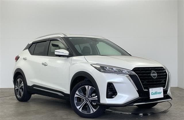 2025 NISSAN KICKS