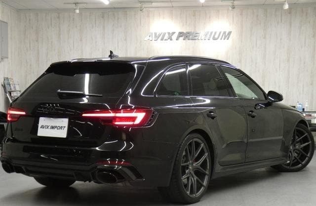 2019 AUDI RS4 AVANTE